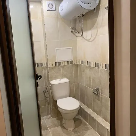 Park And Pool Apartment *