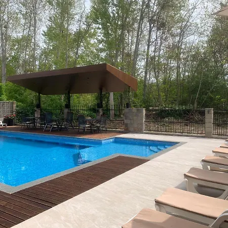Park And Pool Апартаменты *